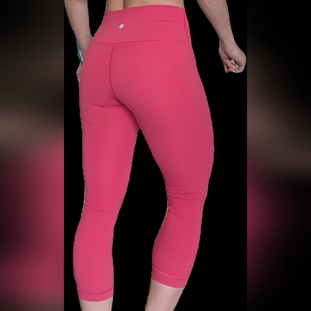 Lululemon Vibrant Pink High-Waisted 3/4 length Leggings - Picture 2 of 4